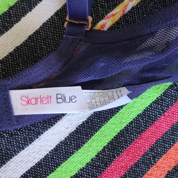 Skarlett Blue Dotty Convertible T-shirt Bra - Picture 4 of 6